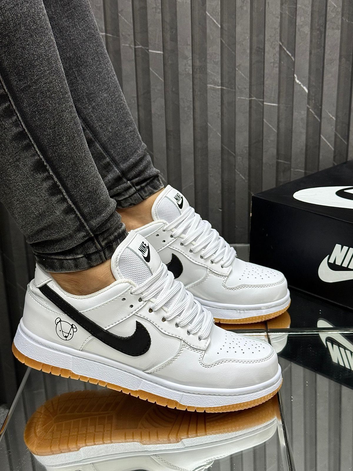 NIKE SB DUNK