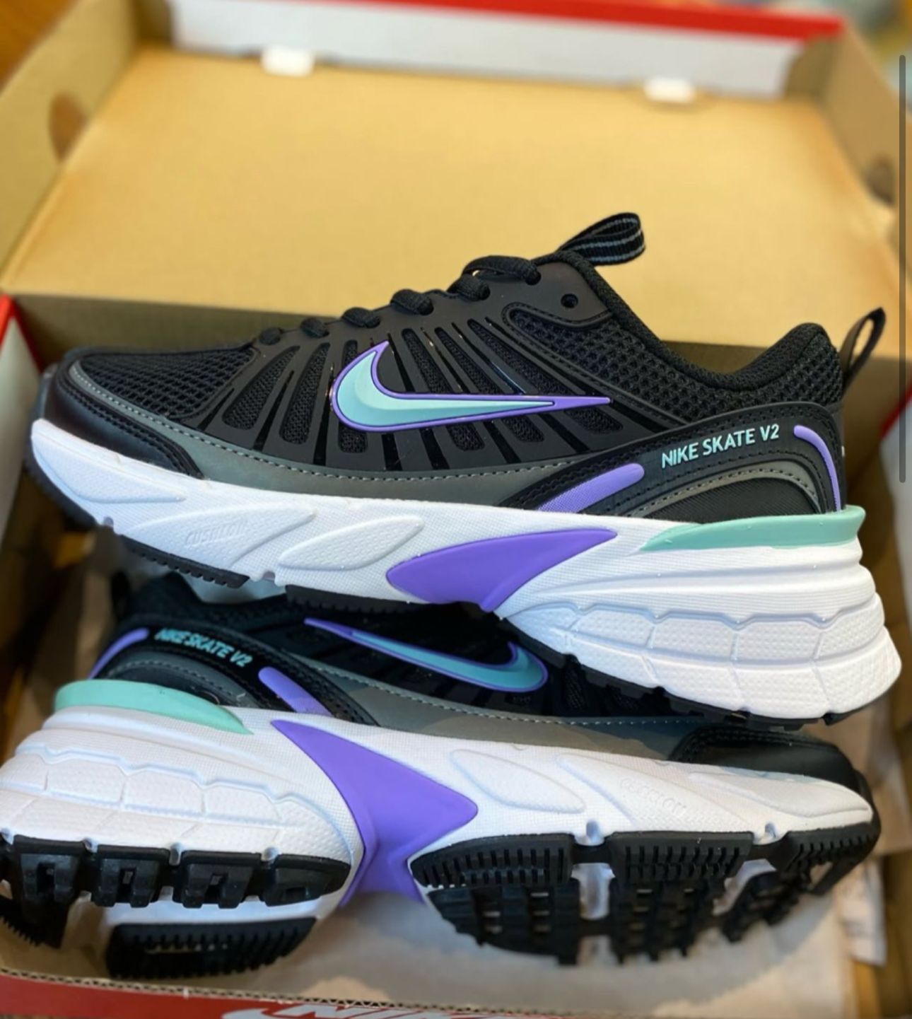 Nike stake v2 dama