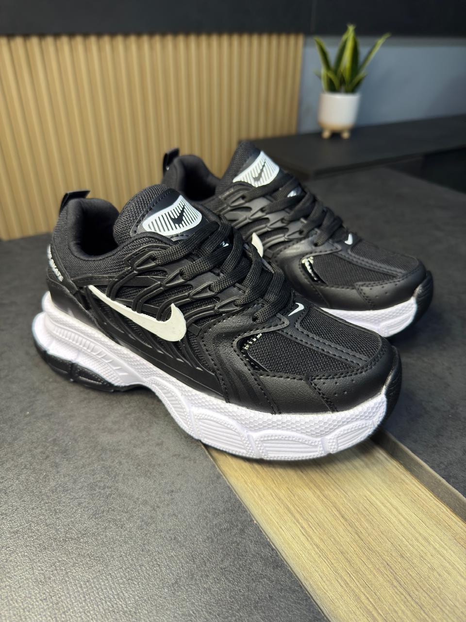 TENIS NIKE SKATE DAMA + CAJA