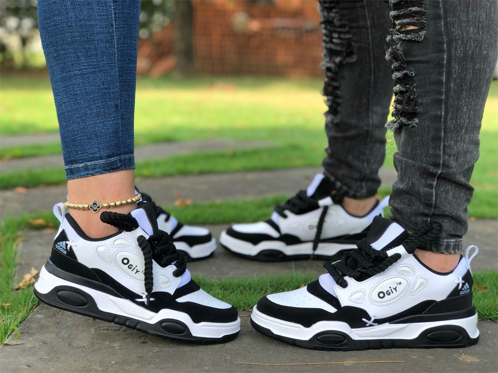 CALZADO ADIDAS OIGY  PAREJA