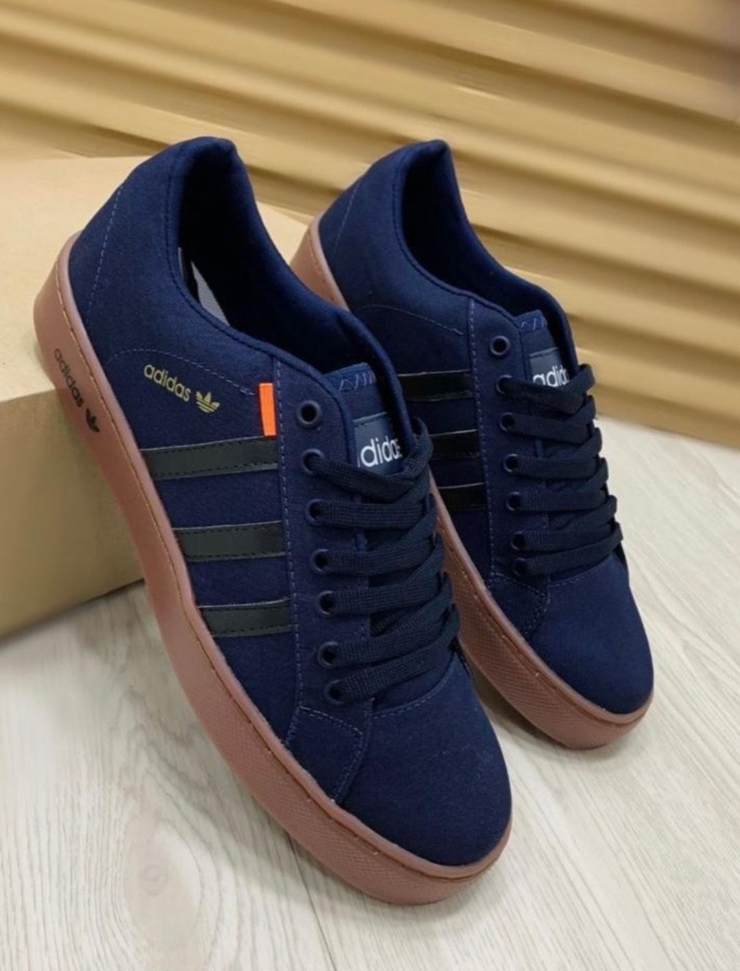 ADIDAS BANDERA